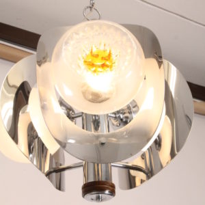 Alternative view of Lampadario chandelier Mazzega tre luci Murano, anni 70. Restaurato elettrificato .