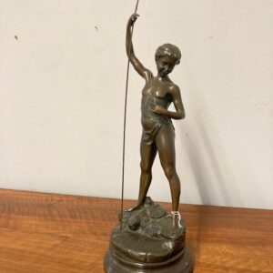 Alternative view of Antica scultura “ Pescatore “ in Bronzo epoca fine 800 Francia Auguste Moreau Altezza cm 55