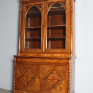 Antica Libreria Carlo X in noce 1830 Lombardia con intarsi e vetri soffiati. Mis 129 x 56 . H 242