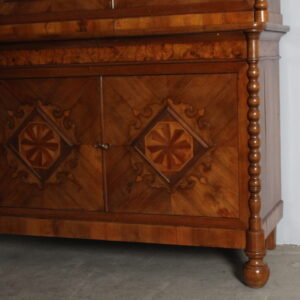 Alternative view of Antica Libreria Carlo X in noce 1830 Lombardia con intarsi e vetri soffiati. Mis 129 x 56 . H 242