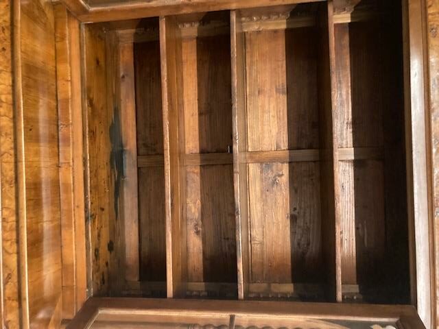 Antica Libreria Carlo X in noce 1830 Lombardia con intarsi e vetri soffiati. Mis 129 x 56 . H 242 - immagine 17