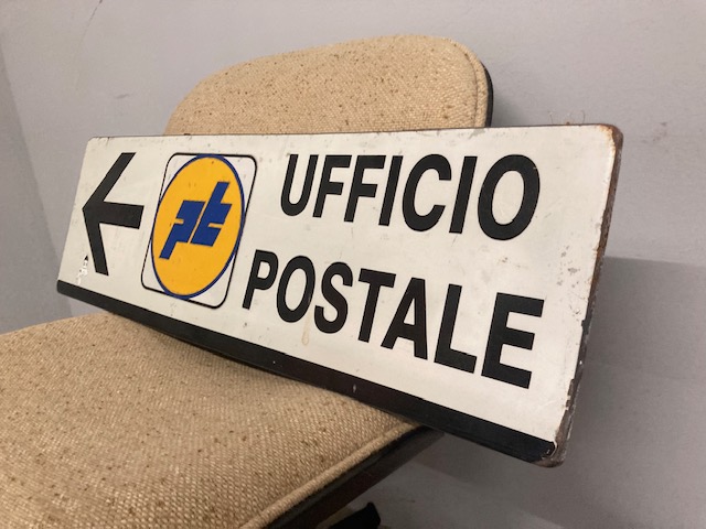 Insegna Vintage poste in metallo anni 70/80 ottimo stato . Mis 81 x 25