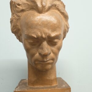 Antica scultura a mezzobusto di Beethoven, epoca '800, in terracotta, mis h 57, l 28, p 28
