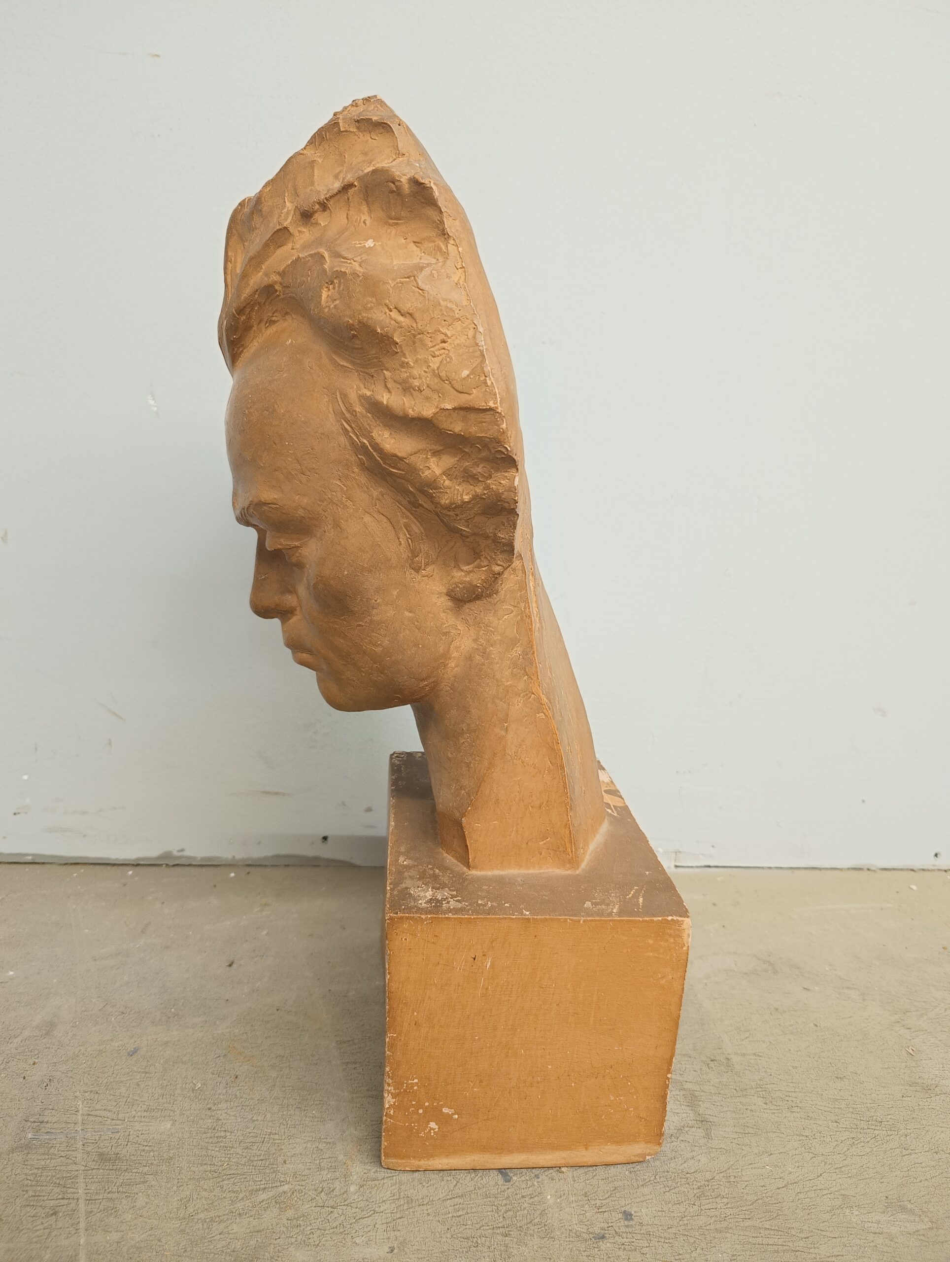 Antica scultura a mezzobusto di Beethoven, epoca '800, in terracotta, mis h 57, l 28, p 28 - immagine 7