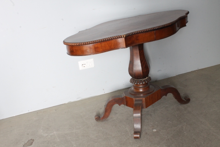 Antico tavolo da salotto 1860 in noce . a “ Biscotto “ . Mis 113 x63 - immagine 5