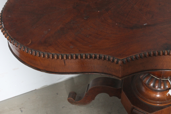 Antico tavolo da salotto 1860 in noce . a “ Biscotto “ . Mis 113 x63 - immagine 15