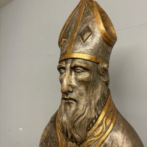 Alternative view of Antico grande busto scultura  San Nicola XVII sec argento e doratura a mecca . Mis 102 x 53 . Prof cm 25
