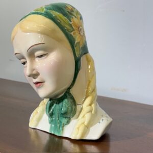 Alternative view of Ragazza con fazzoletto Antonio Ronzan anni 40 Decò .  Ceramica Mis h 24