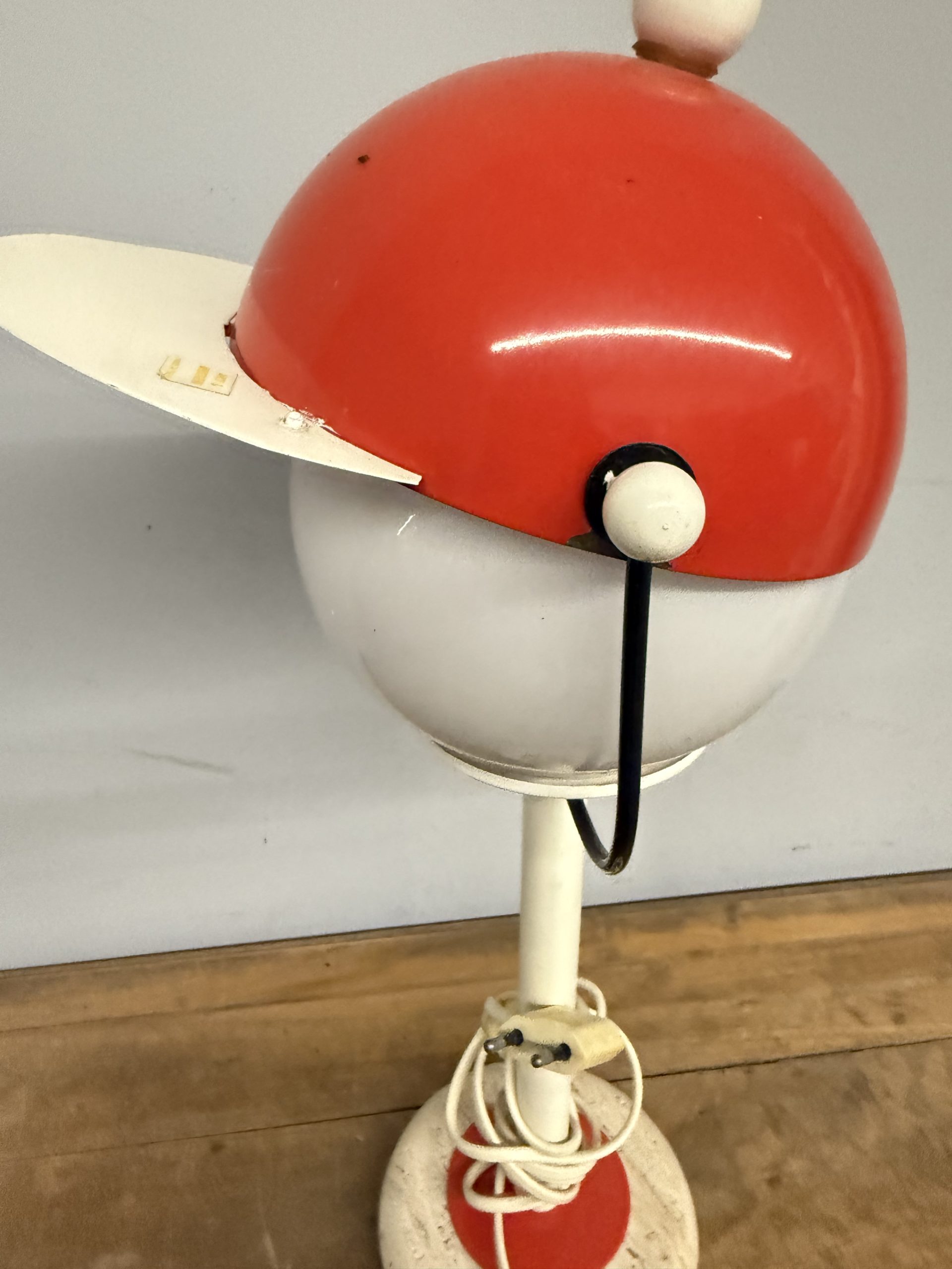 Lampada vintage cappello anni '70, base in travertino, 50x25 cm - immagine 3