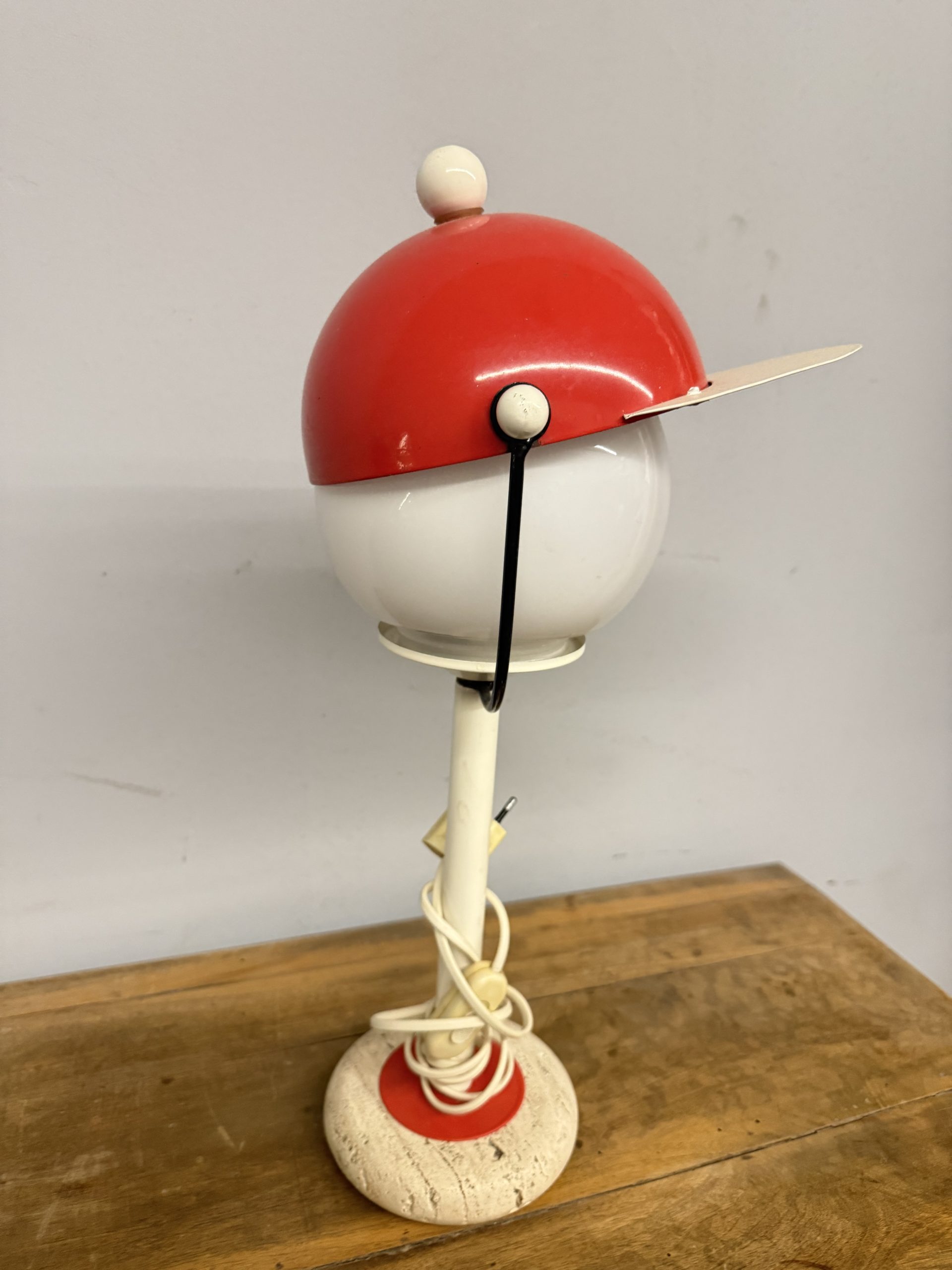 Lampada vintage cappello anni '70, base in travertino, 50x25 cm - immagine 5