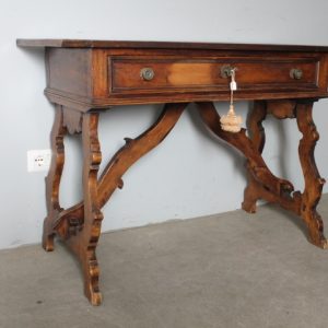 Antico tavolo scrittoio Fratina metร 700 noce massello . Piemonte XVIII sec Mis 116 x 50