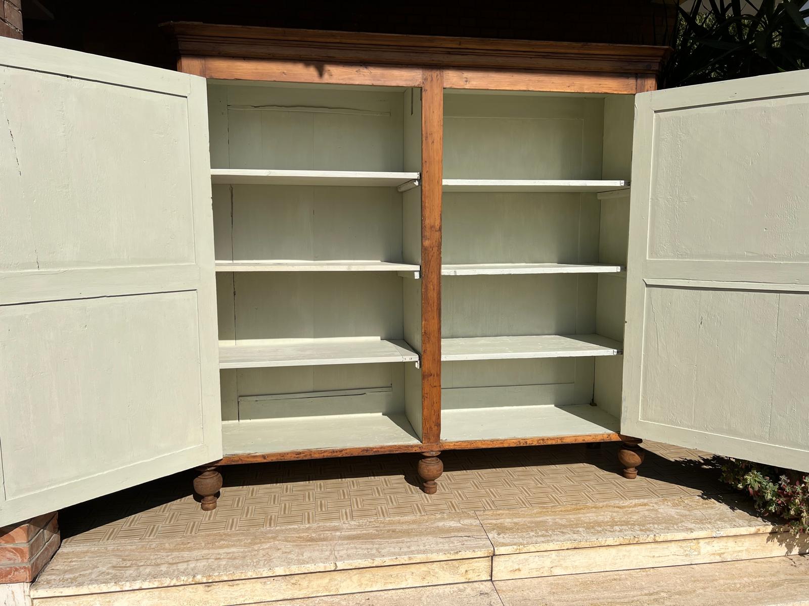 Antico Grande stipone /dispensa credenza epoca XIX abete , rustica naturale. Mis cm 200 x 50 . h 195 - immagine 9
