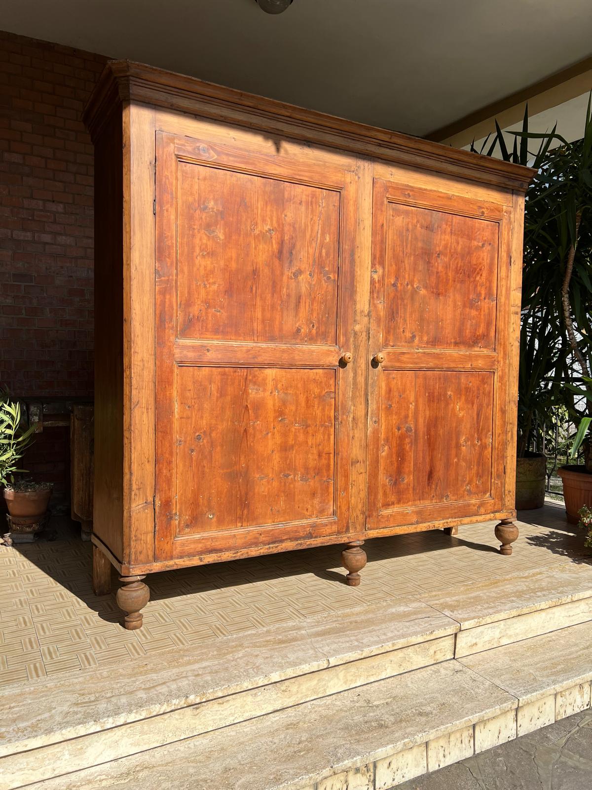 Antico Grande stipone /dispensa credenza epoca XIX abete , rustica naturale. Mis cm 200 x 50 . h 195 - immagine 14