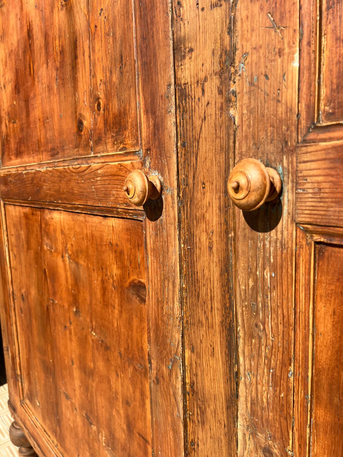 Antico Grande stipone /dispensa credenza epoca XIX abete , rustica naturale. Mis cm 200 x 50 . h 195 - immagine 7