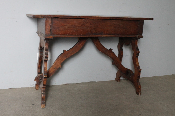 Antico tavolo scrittoio Fratina metà 700 noce massello . Piemonte XVIII sec Mis 116 x 50 - immagine 2