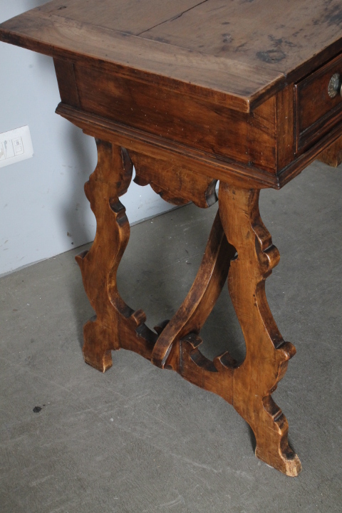 Antico tavolo scrittoio Fratina metà 700 noce massello . Piemonte XVIII sec Mis 116 x 50 - immagine 8