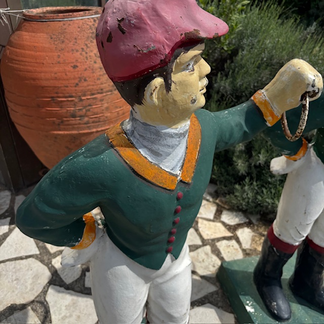 Antica coppia di sculture made in Usa in ghisa da giardino -Fantini con anello per Cavalli . Mis Altezza cm 125 Larghezza cm 70 - immagine 6