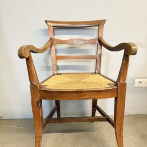 Antica poltrona in noce fine '700, Toscana, Luigi XVI impagliata 91x56x45