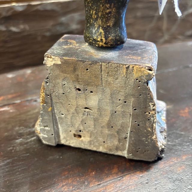 Antica scultura della Madonna su trono . dipinta policroma epoca XVII sec h 35 - immagine 8