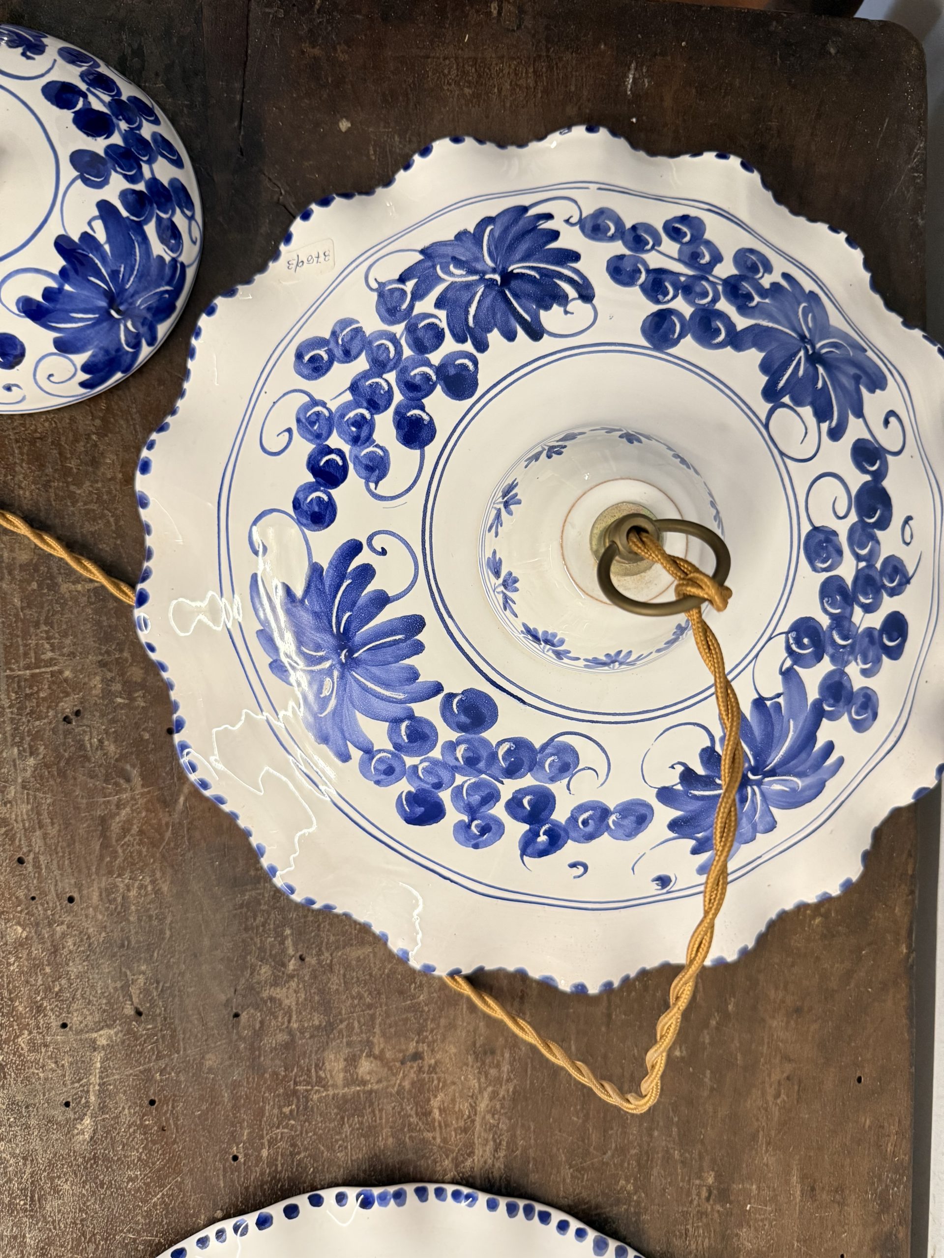 Coppia di lampadari in ceramica dipinti a mano XX sec, 30x7cm - immagine 10