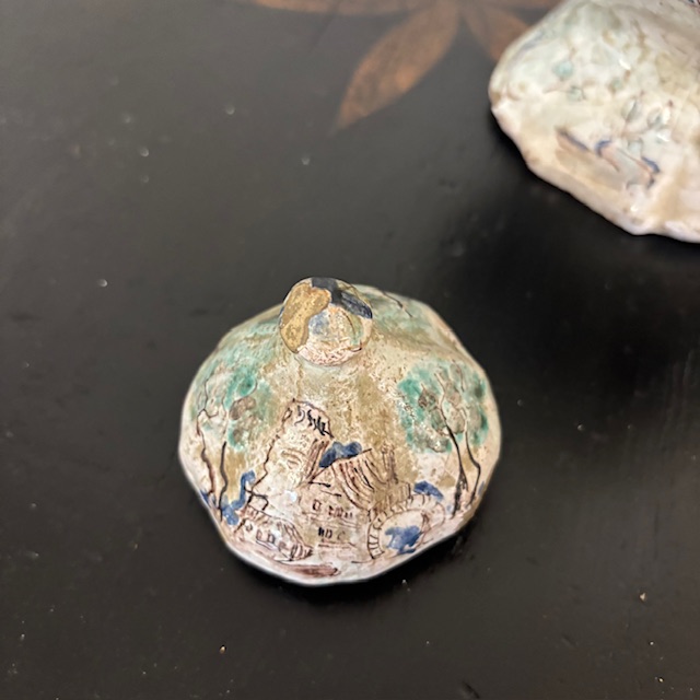 Antica maiolica - ceramica Caffettiera – Versatoio XVIII sec Albissola dipinta . Alta cm 33 - immagine 15