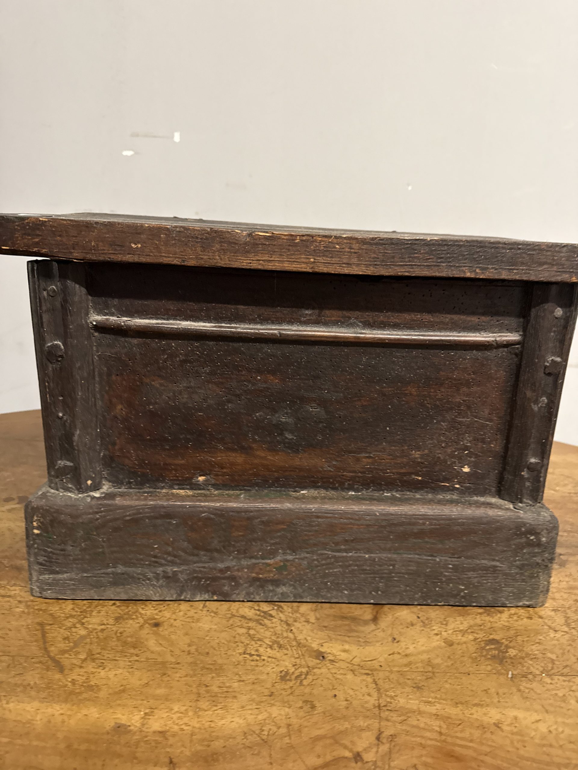 Antico piccolo baule portagioie in castagno, '900, 30x45x25cm - immagine 4