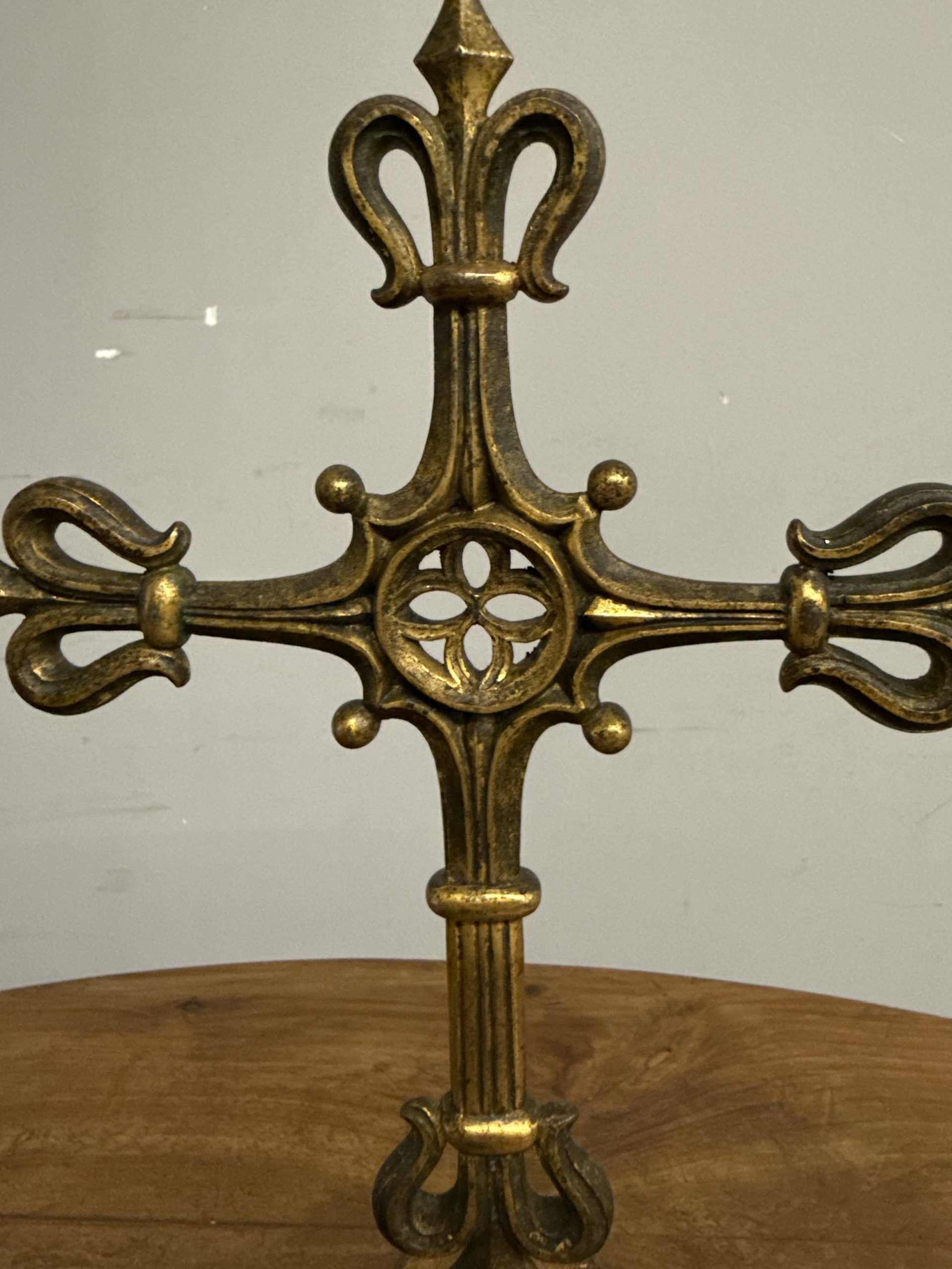 Antica croce neogotica in Bronzo, XIX sec, 36x23cm - immagine 4