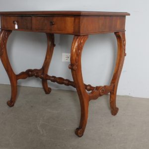 Antica scrivania scrittoio Luigi Filippo noce Toscano metร 800 restaurato . Mis 84x 55 h 78