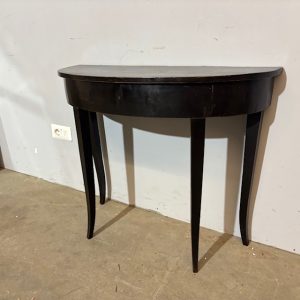 Antica Console /tavolinetto mezzaluna Luigi XVI fine 700 laccata nera , Siena .Mis 89 x 34 . h 71