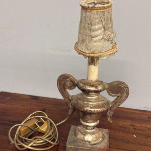 Alternative view of Antico lume porta palme, XVIII SEC , in legno e argento meccato, 36x19cm
