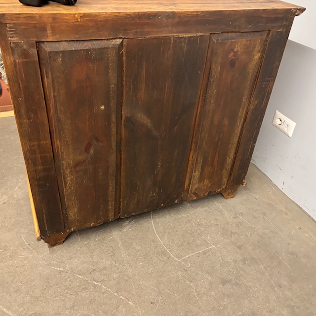 Antica credenza abete fine 800 legno chiaro restaurata . Misure ricercate . Mis 103 x 47, 50 . h 90 - immagine 12