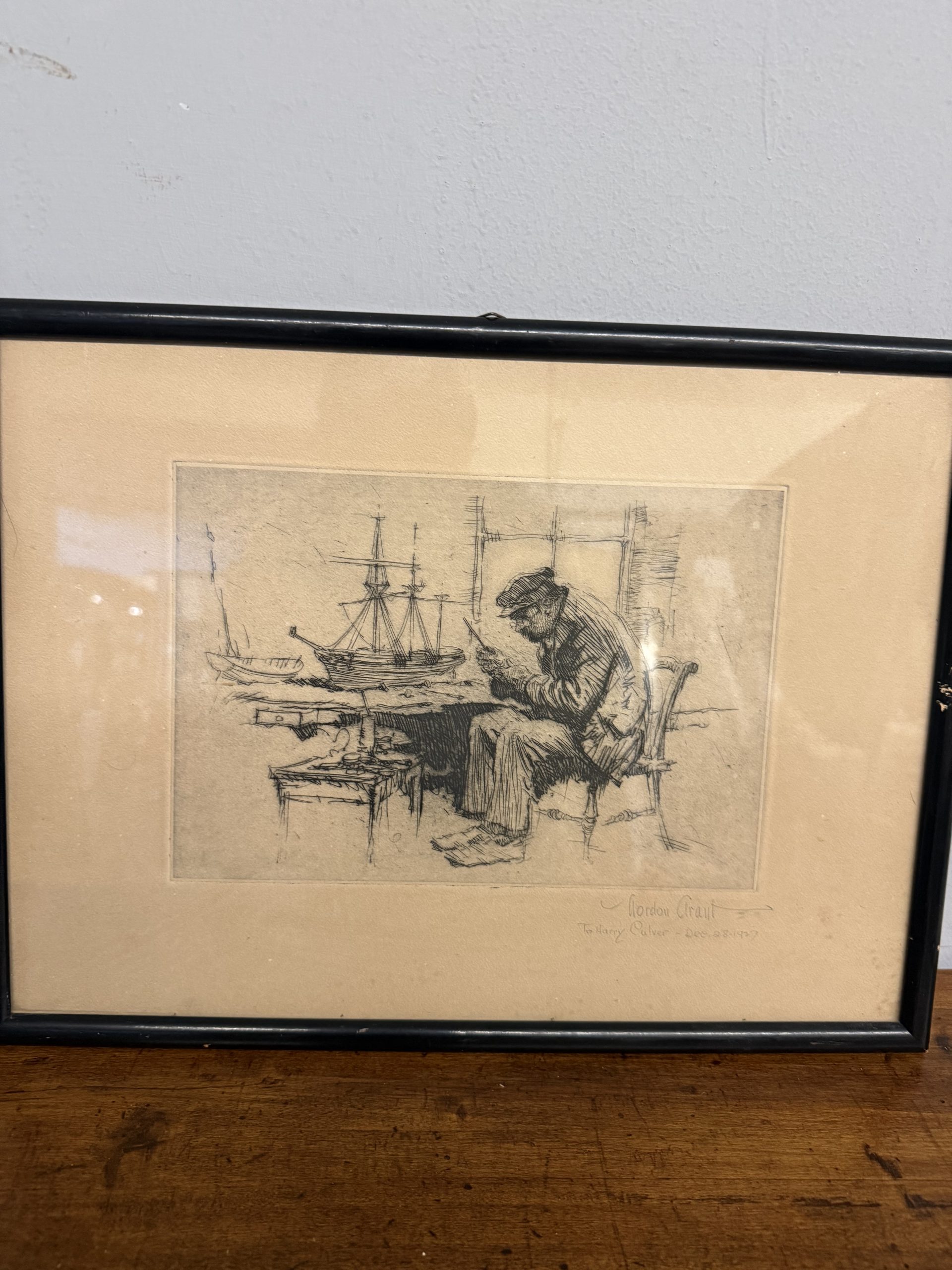 Antica incisione Gordon Grant, 41x31cm 1927, personaggio al porto - immagine 4