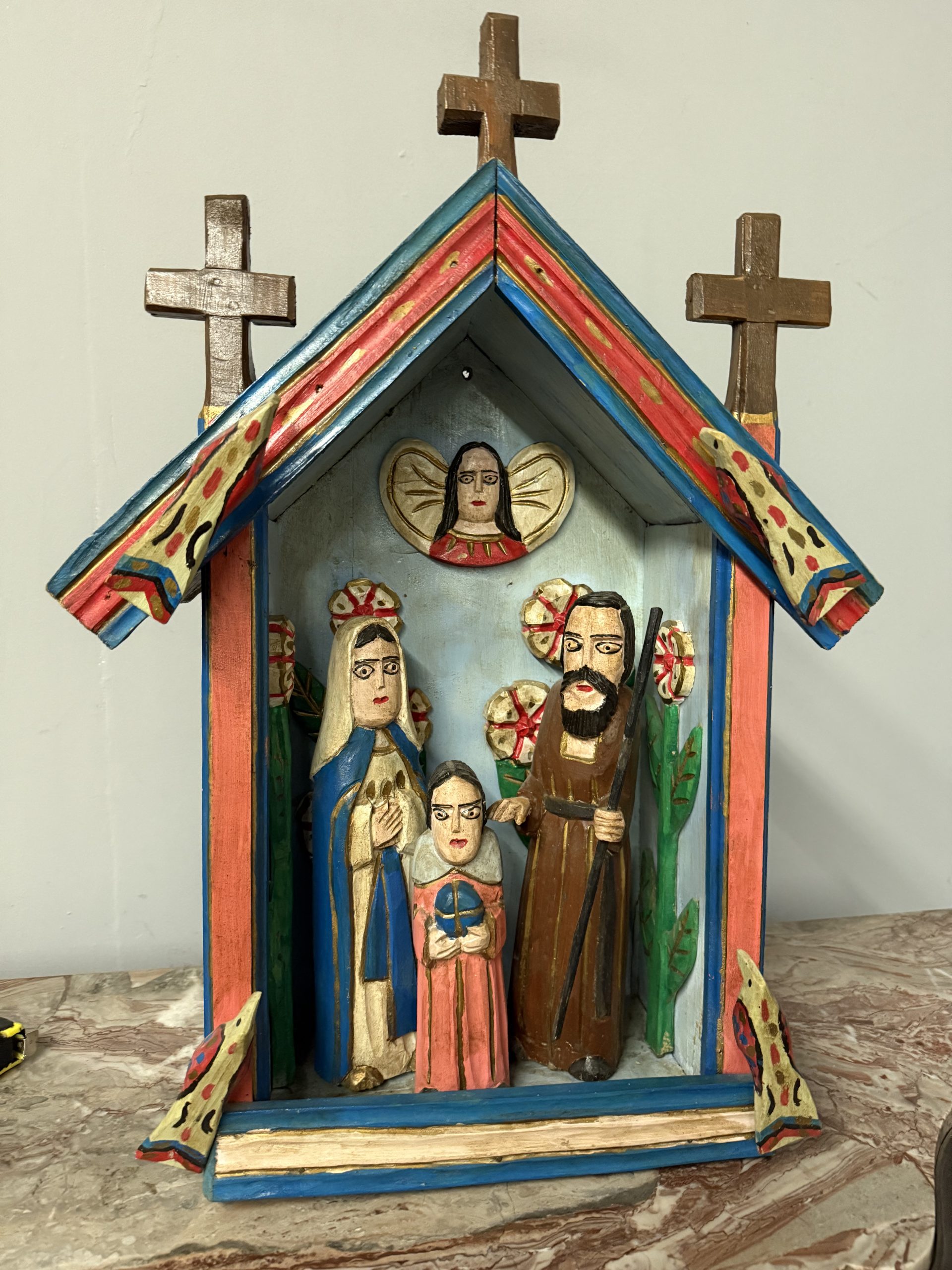 Opera contemporanea XX sec, scultura legno e Capanna con Natività , 64x46x23cm