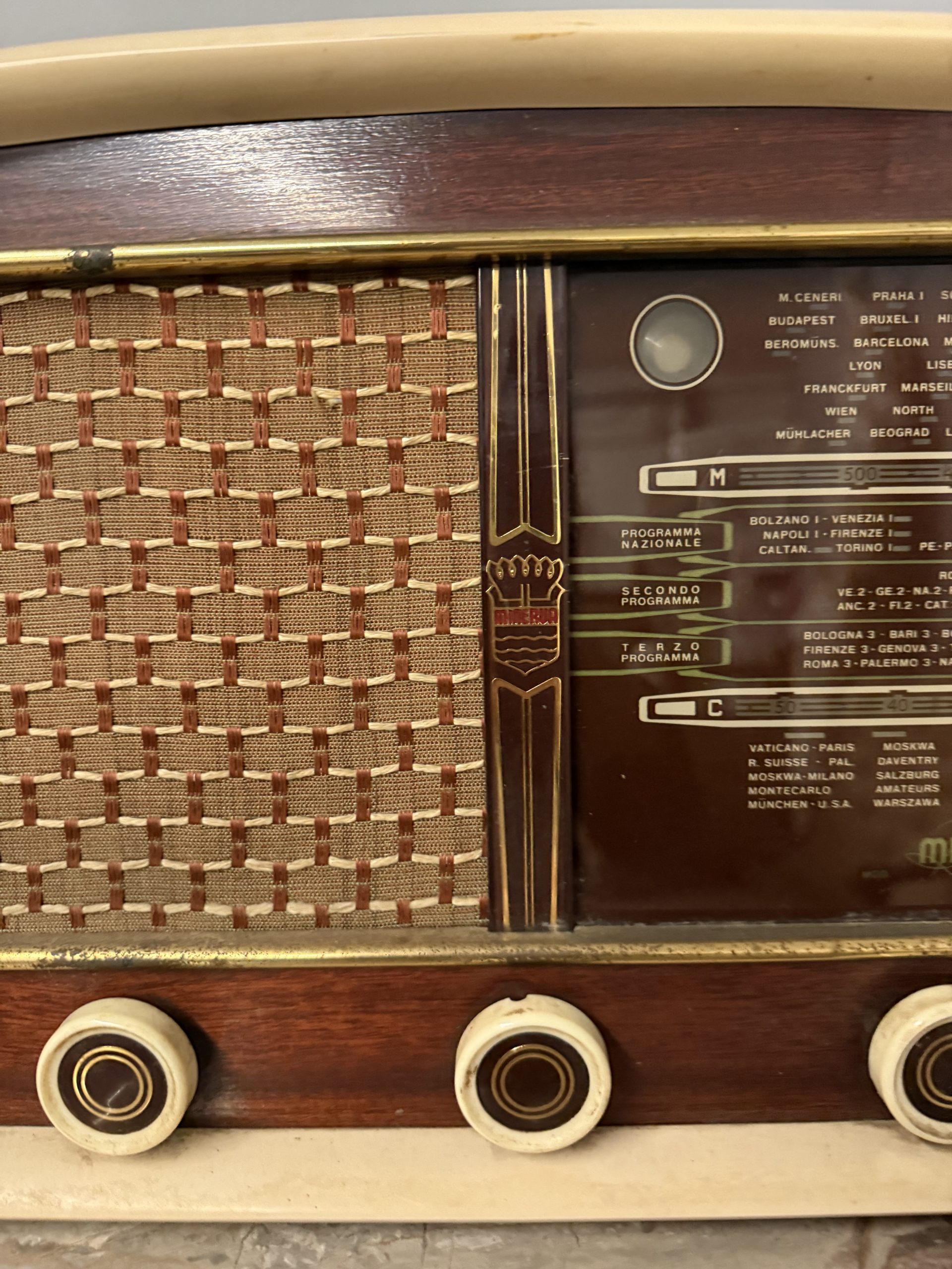 Antica radio a valvole, anni '50, 47x30x18cm Minerva - immagine 5