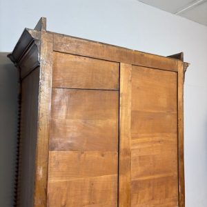 Alternative view of Antico armadio specchio Luigi Filippo Lombardo 1840 noce . Mis H207 L 107 prof 56