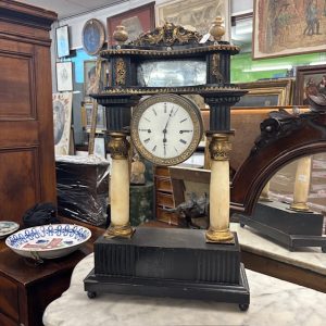 Alternative view of Antico  orologio Impero primi 800 in legno laccato . colonne marmo  .Mis : 36 x 15 . h 63