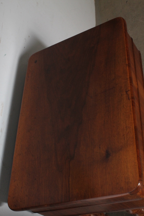 Antico tavolinetto lavoro noce metà XIX SEC noce 800 . Restaurato mis. 60 c 40 . h cm 76 - immagine 12