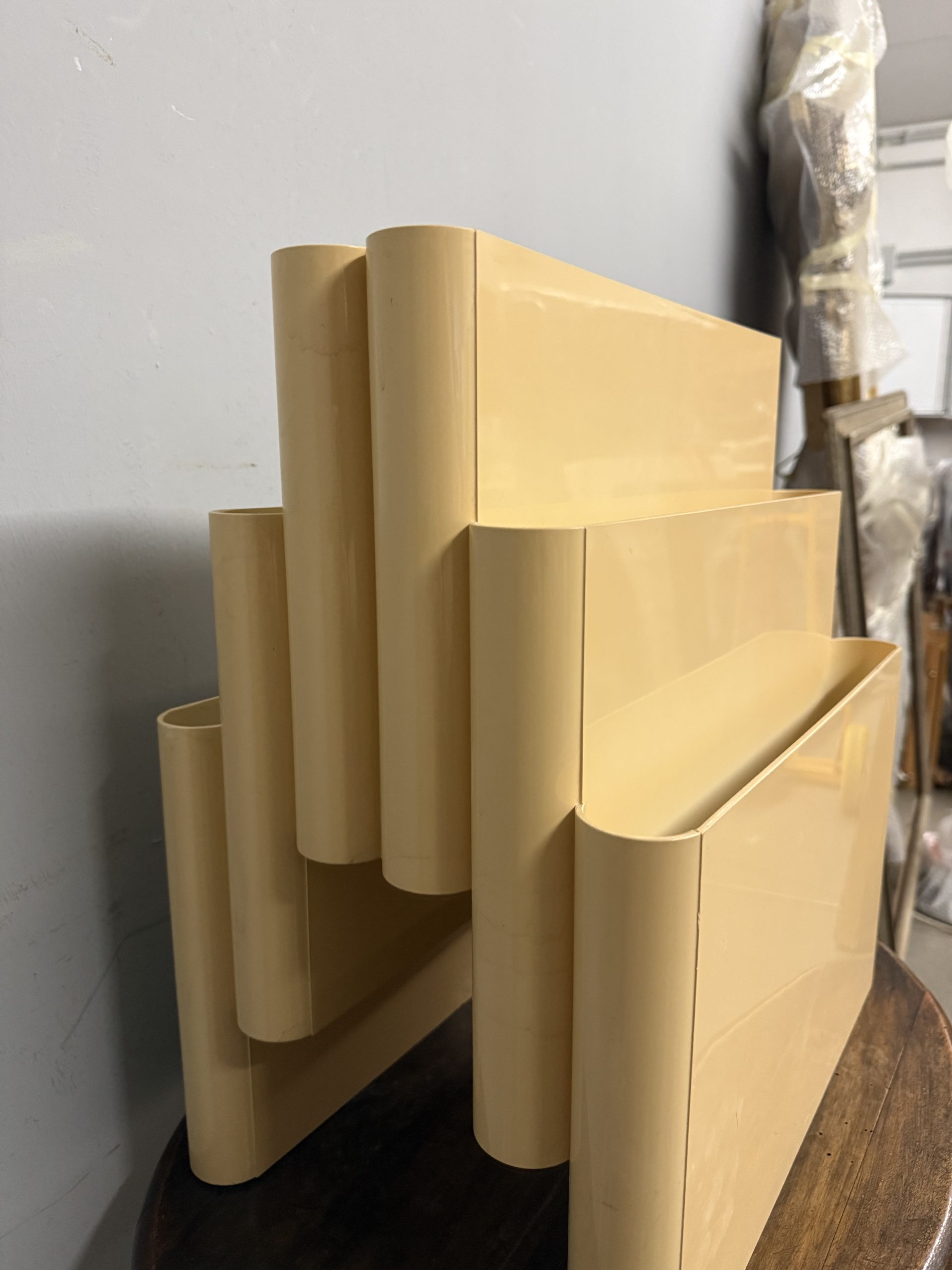 Portariviste Giotto Stoppino mod. 4676 in materiale plastico. KARTELL, anni '70 - immagine 4