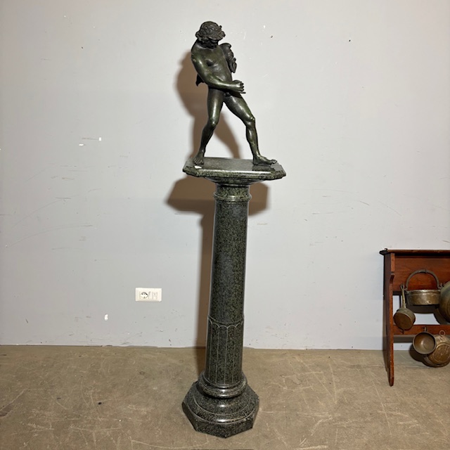 Splendida antica scultura raffigurante Satiro epoca XIX secolo in bronzo