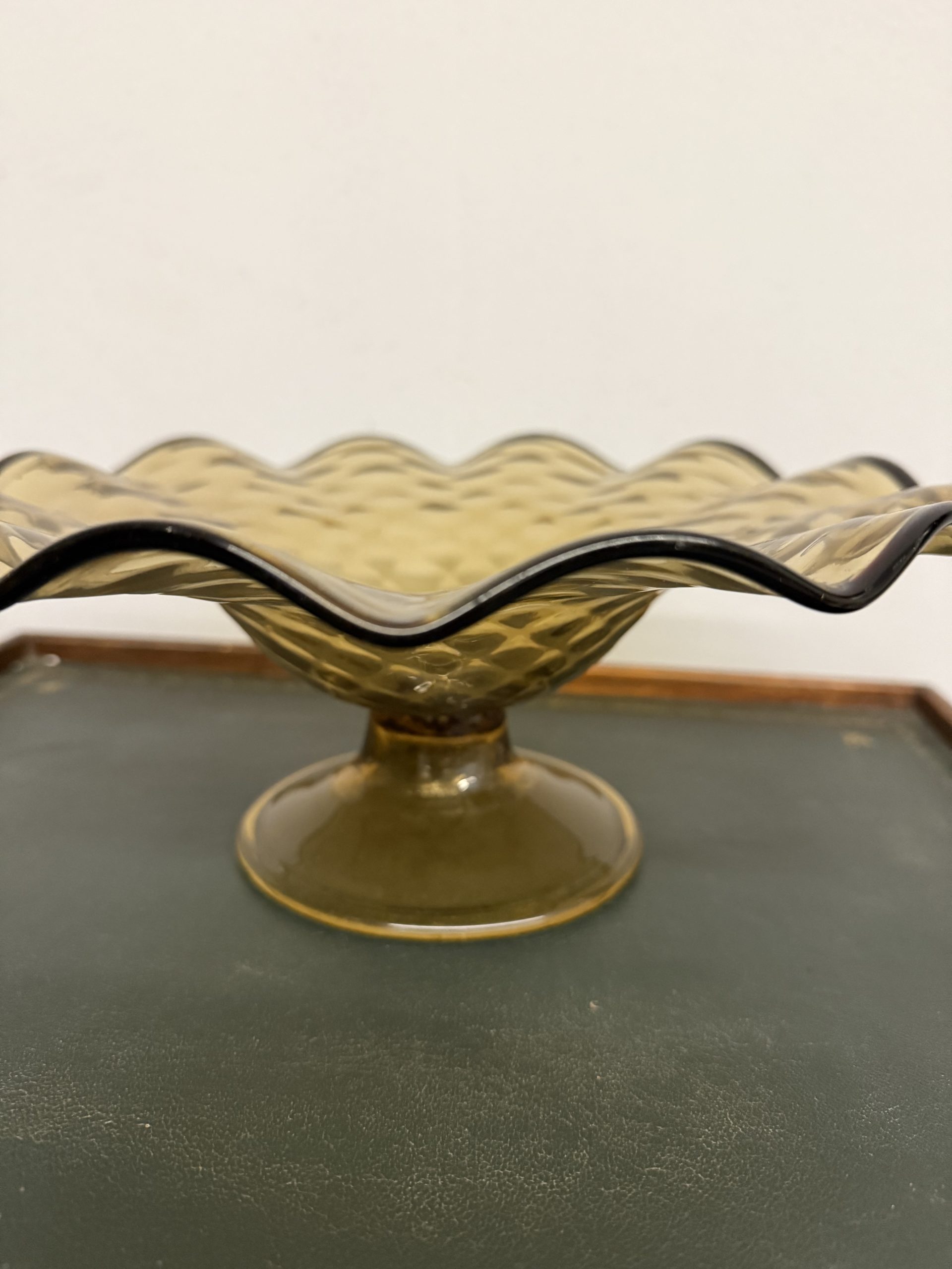 Antico centrotavola color ambra, anni'70, 11x27cm - immagine 9