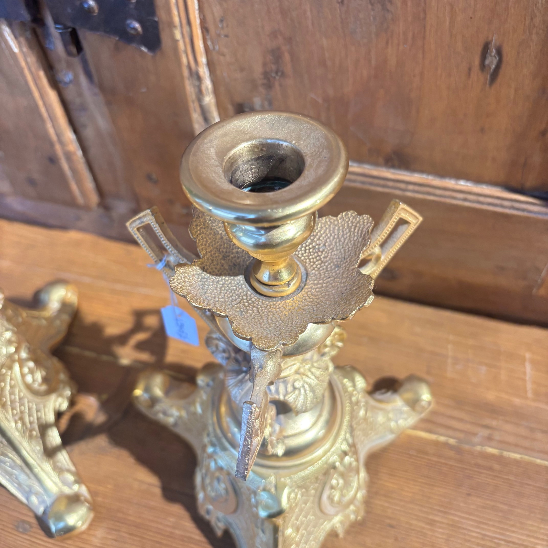 Antica coppia di candelabri oro Zechino L. Filippo epoca 1850 circa . MIS h 23 . Base cm 18 x cm 18 - immagine 6