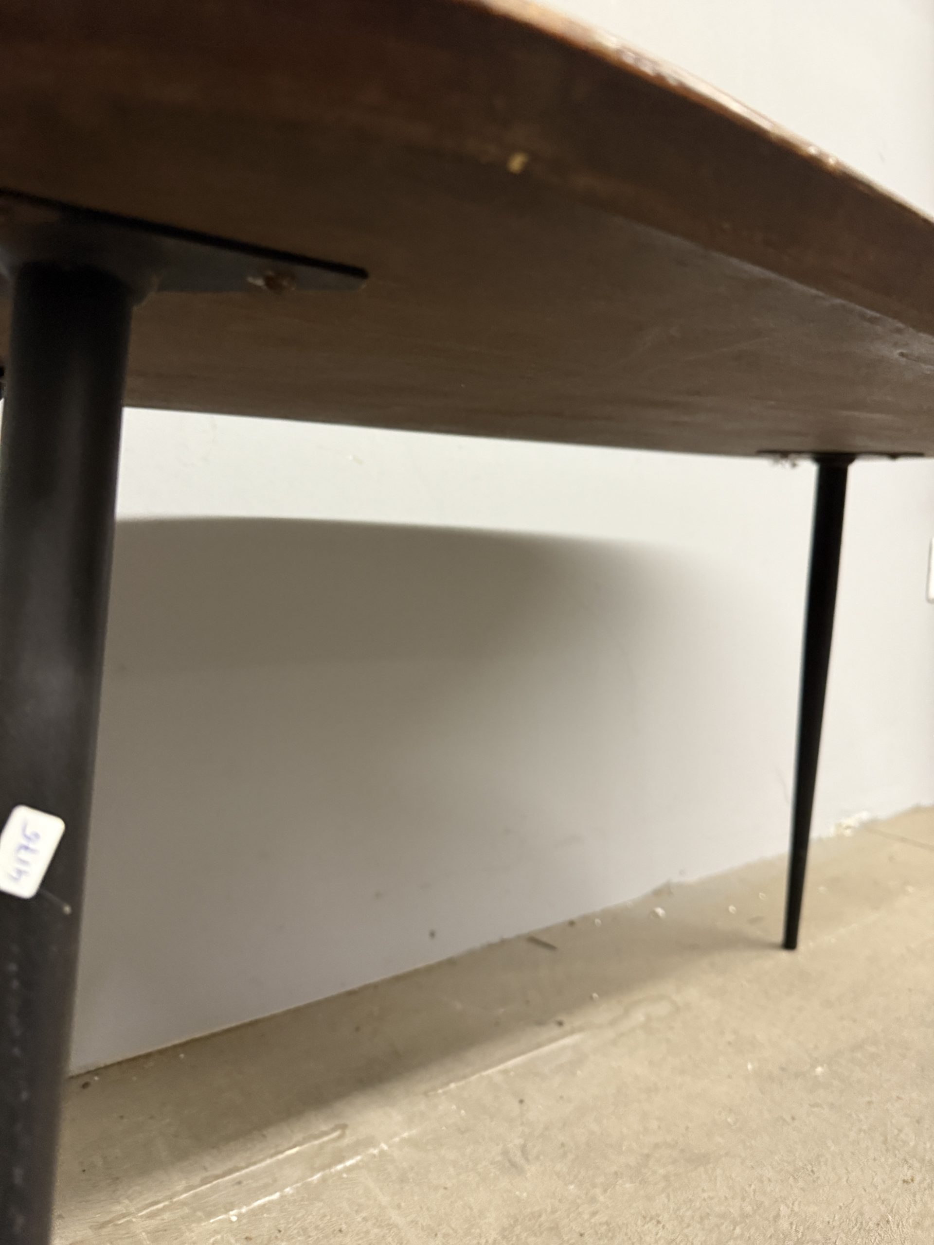 Coffee table mid century in noce a fagiolo, 41x41x79cm - immagine 12
