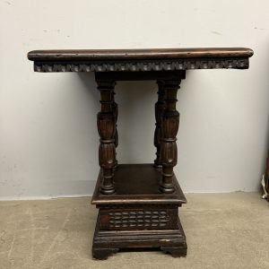 Antico tavolinetto in noce, primi '900 da appoggio 63x49x49cm