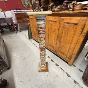 Antica colonna in marmo- alabastro 1950 realizzata a strati . Mis h 97
