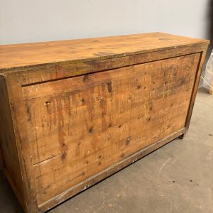 Alternative view of Antica credenza servante toscana a quattro sportelli , restaurata al naturale meta XIX sec arte povera.