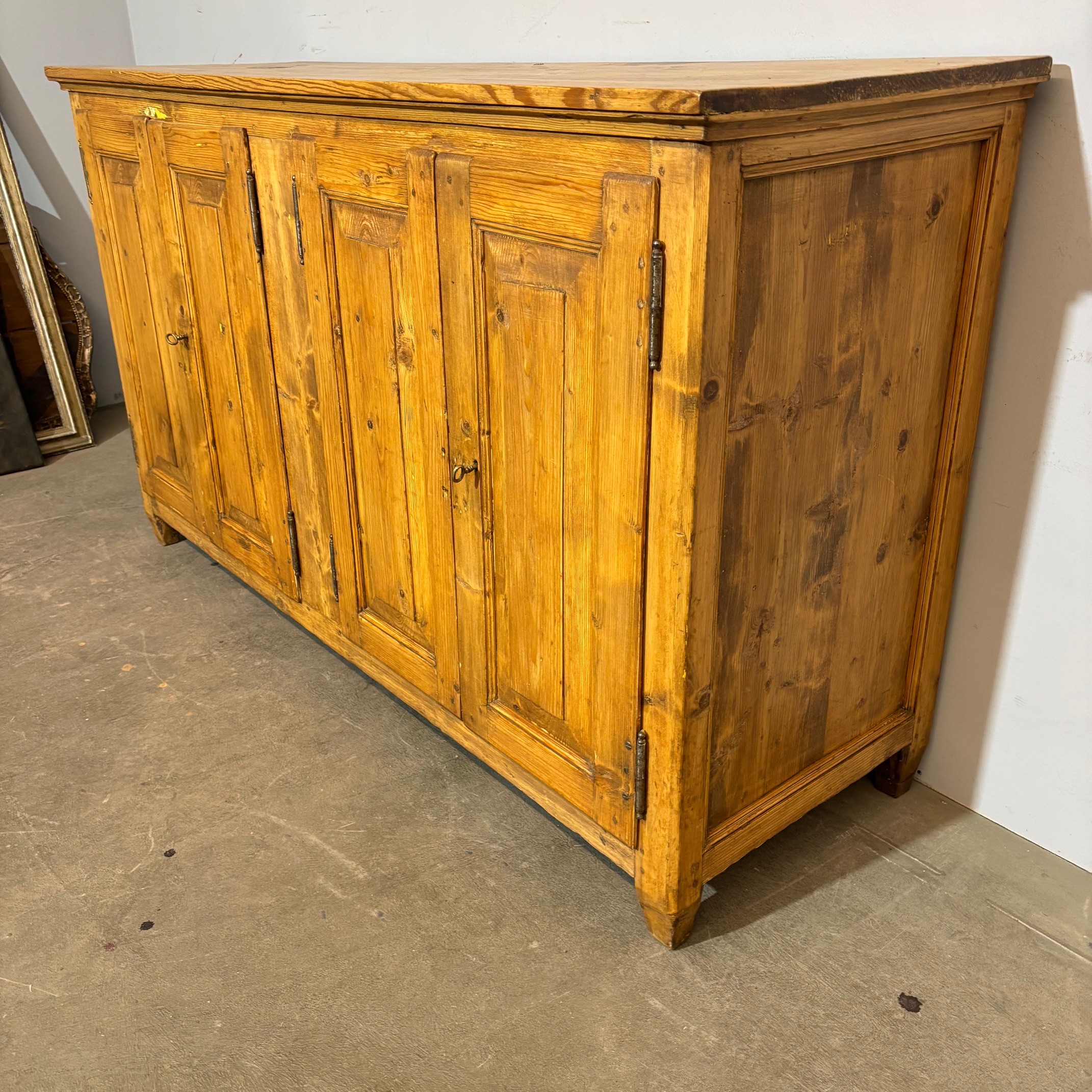 Antica credenza servante toscana a quattro sportelli , restaurata al naturale meta XIX sec arte povera. - immagine 3