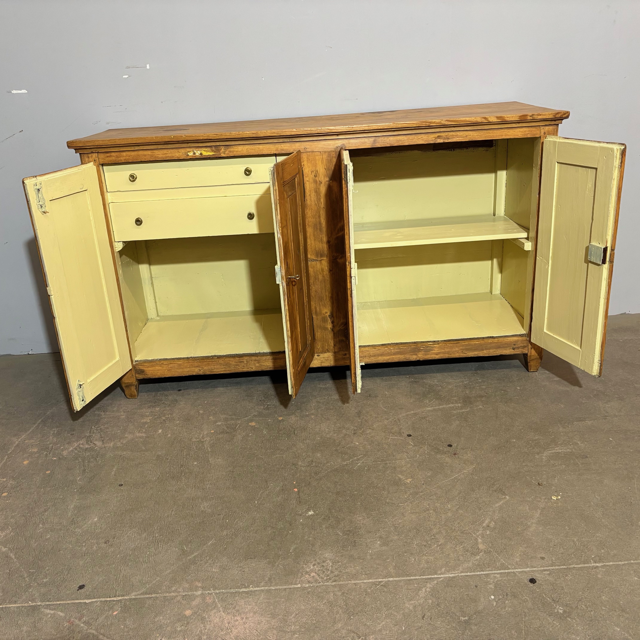 Antica credenza servante toscana a quattro sportelli , restaurata al naturale meta XIX sec arte povera. - immagine 8