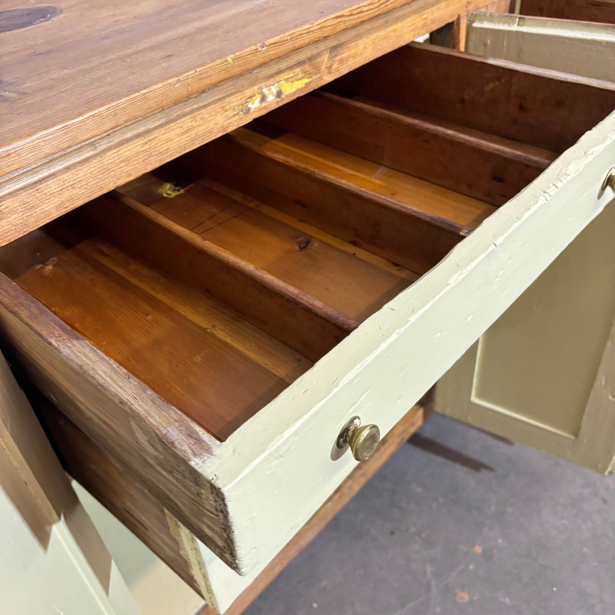 Antica credenza servante toscana a quattro sportelli , restaurata al naturale meta XIX sec arte povera. - immagine 11