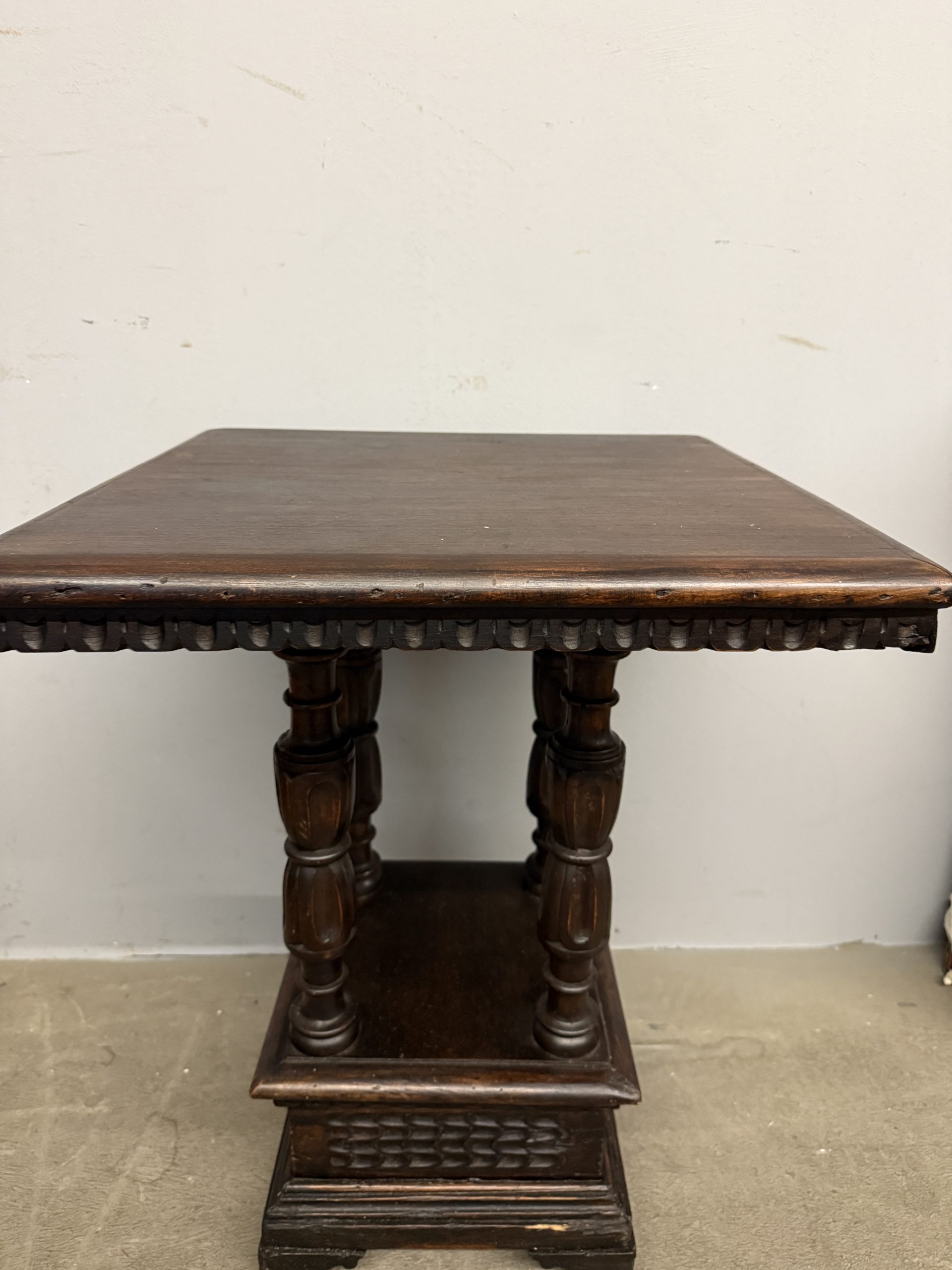 Antico tavolinetto in noce, primi '900 da appoggio 63x49x49cm - immagine 6