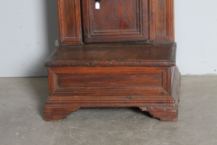 Antico inginocchiatoio in noce primi XVIII secolo . Umbria , Misure Altezza cm 88 Larghezza cm 57 prof max 50 - immagine 5